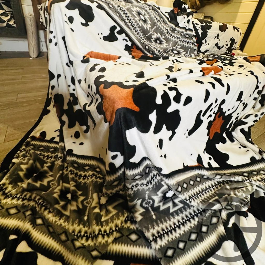 Carolina Cow Print Oversized Throw Blanket