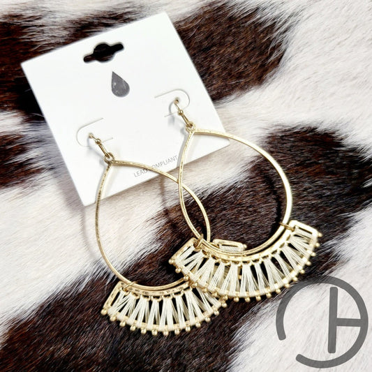 Cream Zig String Earrings