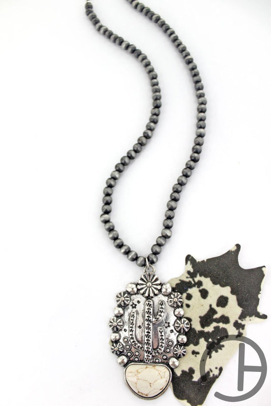 Howlite Espinosa Silver Pearl Necklace