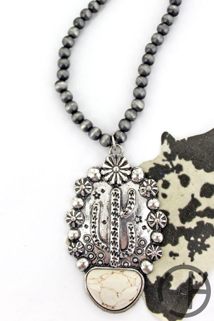 Howlite Espinosa Silver Pearl Necklace