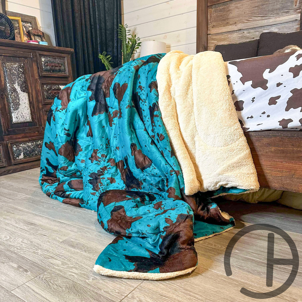 Jumbo Sherpa Teal Moo Blanket Throw - Soft And Cozy 88X90 Inches