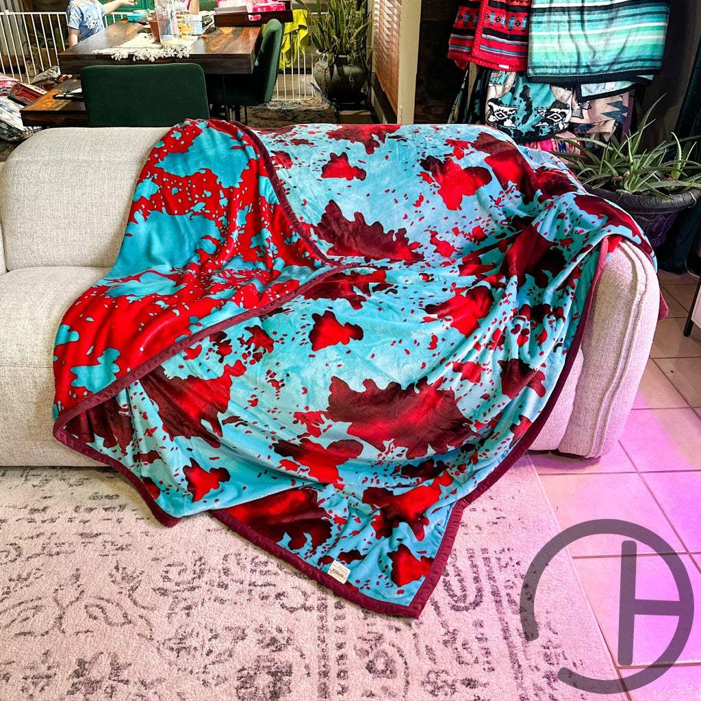 Reversible Heifereta Oversized Throw Blanket