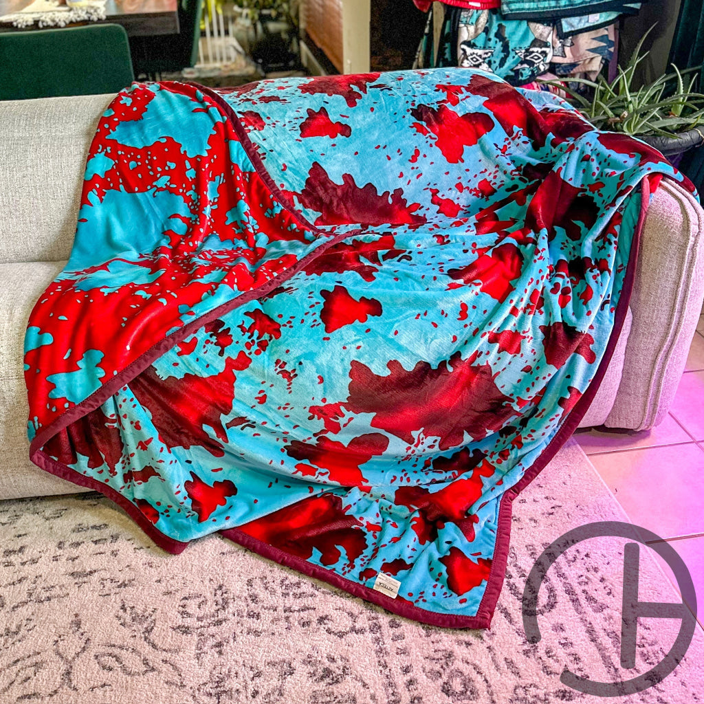 Reversible Heifereta Oversized Throw Blanket