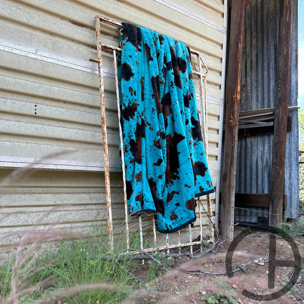 Teal Moo Cow Oversized Throw Blanke