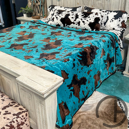 True King Teal Cow Throw Blanket