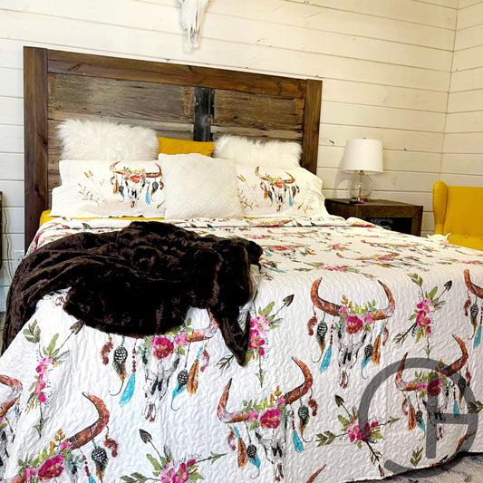 White Steer Quilt 3 Piece Bed Set